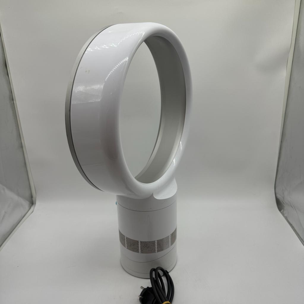 dyson cool - Am06 - Garantie, Dyson, Zo goed als nieuw, Support@dyson.com, Tetbury Hill
Malmesbury, Wiltshire SN16 0RP
United Kingdom