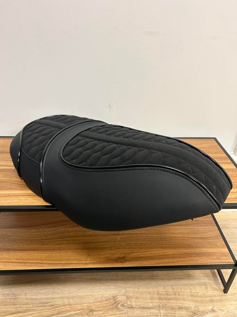 Custom zadel Piaggio Zip | Duo Seat Leer Suède, Fietsen en Brommers, Brommeronderdelen | Scooters, Ophalen of Verzenden, Nieuw