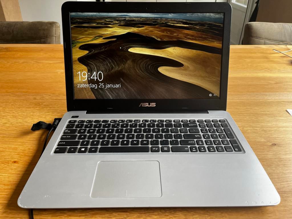 Nette Asus VivoBook X556UQ-DM913T laptop - Accu defect, Computers en Software, Windows Laptops, Gebruikt, Met videokaart, 2 tot 3 Ghz