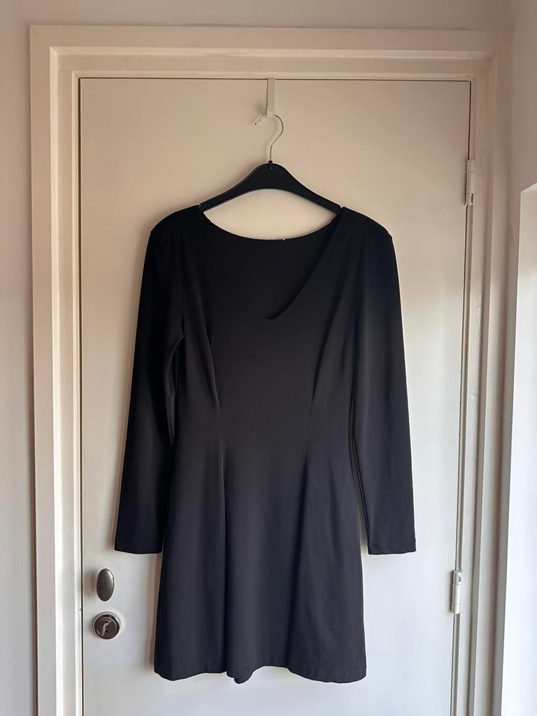 STstudio power shoulder dress - crepe jersey - maat S, Zwart, Ophalen of Verzenden, Zo goed als nieuw, Maat 36 (S)
