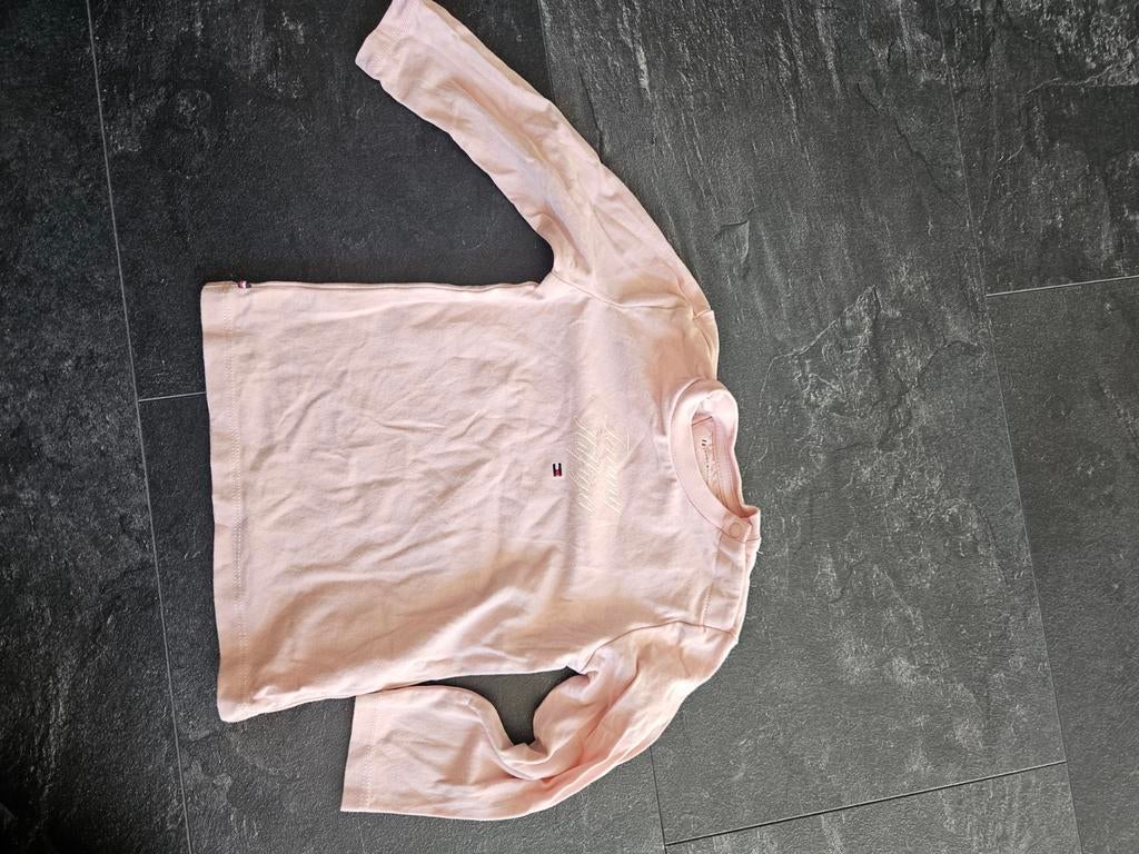 Roze longsleeve Tommy Hilfiger maat 80, Kinderen en Baby's, Ophalen of Verzenden, Meisje, Shirtje of Longsleeve
