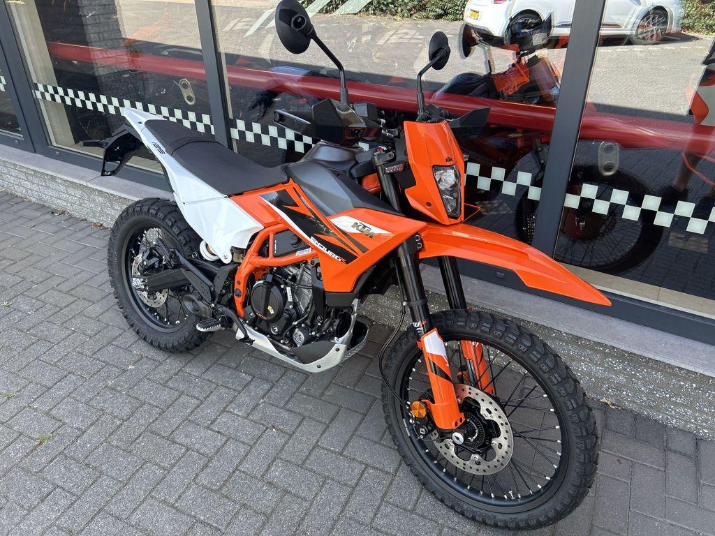 KTM 125 ENDURO R 2025 - foto 2