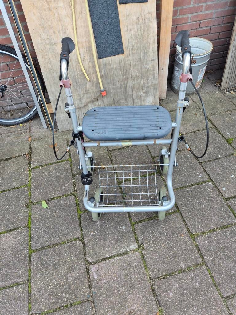 Rollator, Diversen, Ophalen