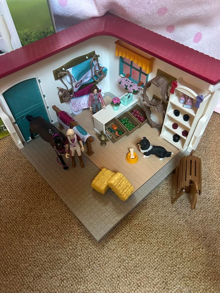 Schleich club ruiter winkel compleet 42568, Verzamelen, Speelgoed, Ophalen of Verzenden, Zo goed als nieuw