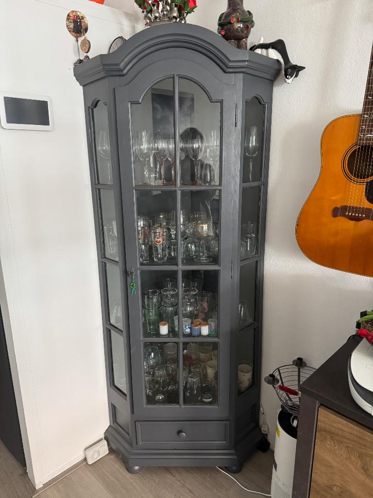 Hoekkast, Ophalen, Met plank(en), Gebruikt, Glas