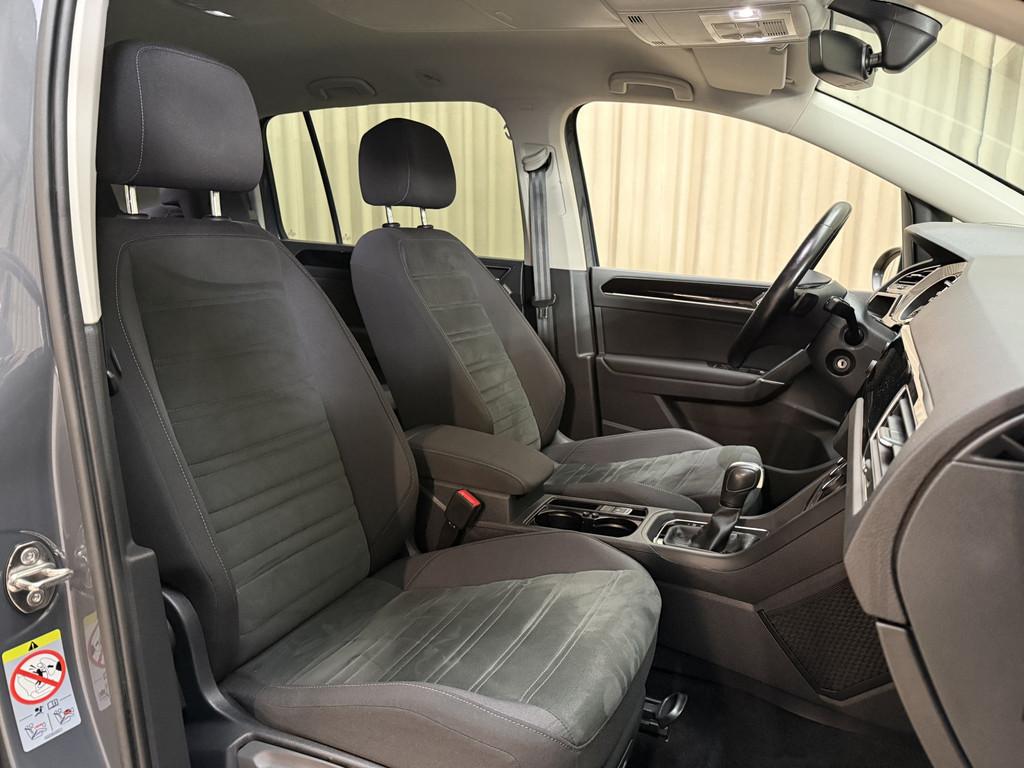 Volkswagen Touran 1.5 TSI Comfortline Business 7p Uitklapbar, 4 cilinders, Grijs, 1455 kg, 1500 kg