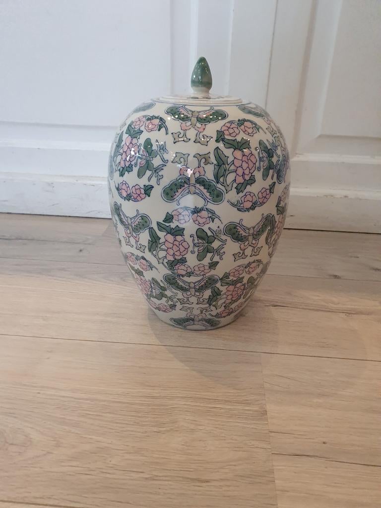 Mooie Chinese vaas met deksel, Antiek en Kunst, Antiek | Vazen, Ophalen of Verzenden