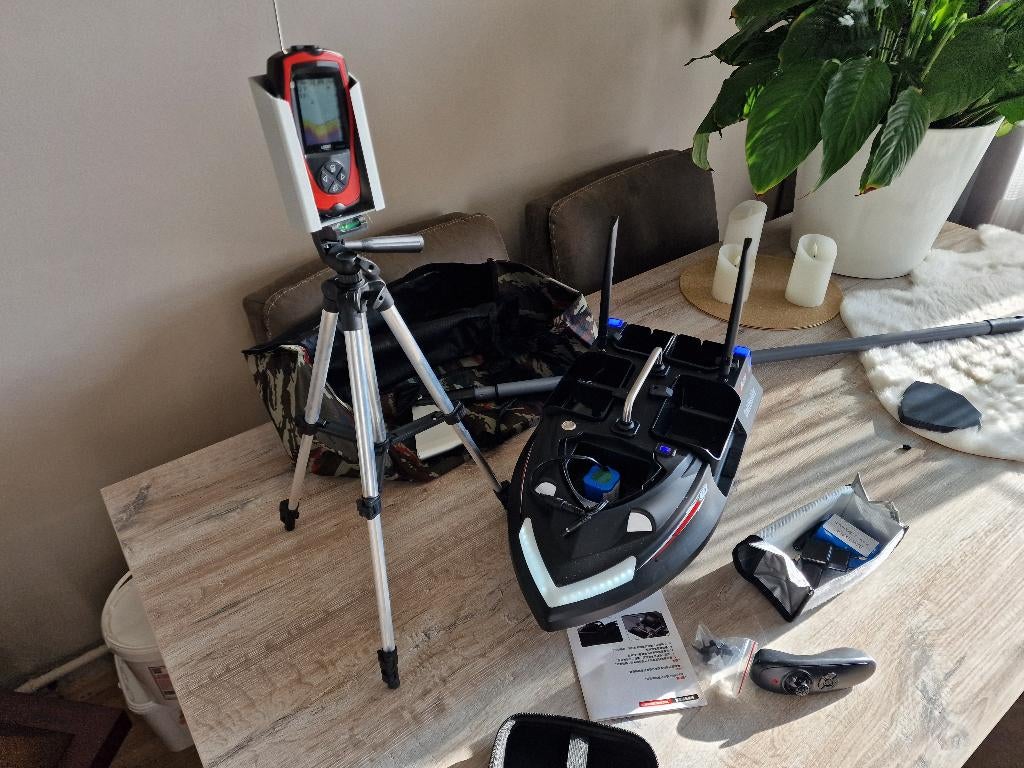 voerboot met FF/dieptemeter, Watersport en Boten, Hengelsport | Karpervissen, Ophalen of Verzenden, Nieuw, Overige typen