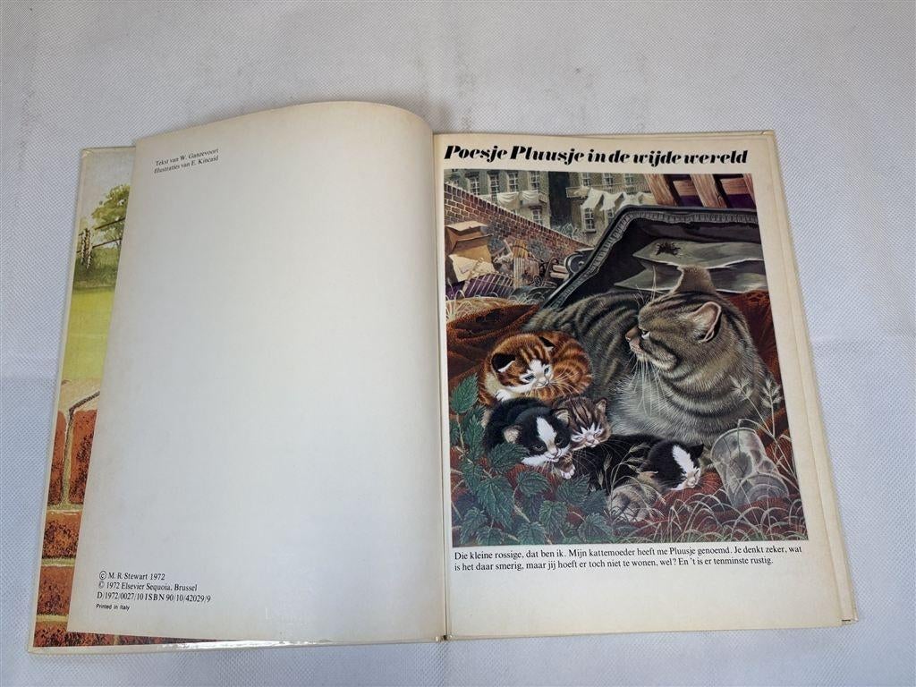 Poesje Pluusje [1972] — Vintage Boek uit de Toverlantaarn, Ophalen of Verzenden, Gelezen