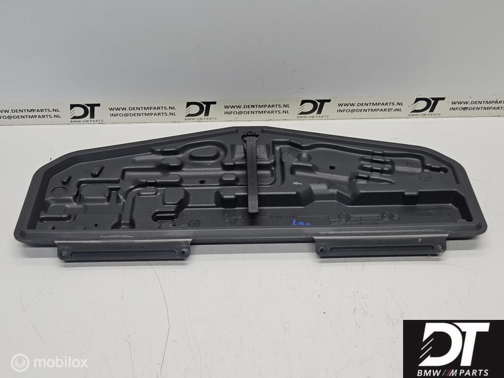 Gereedschapset houder BMW 5-serie E39 71111182774, Gebruikt, Ophalen of Verzenden, BMW, BMW