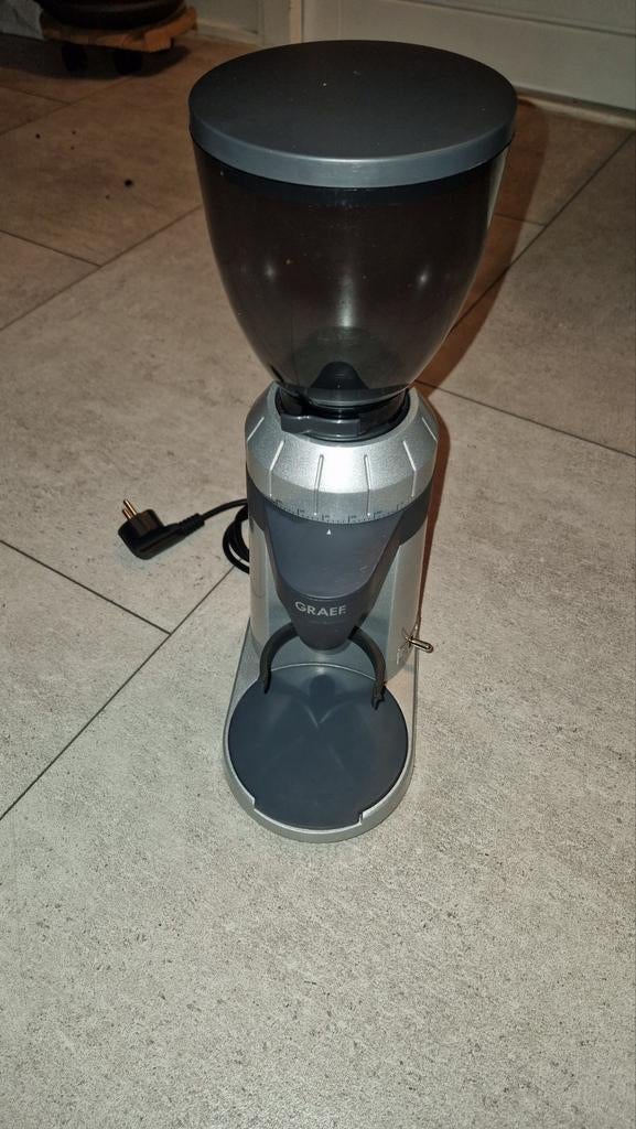 Graef CM800, Witgoed en Apparatuur, Koffiezetapparaten, Zo goed als nieuw, Koffiebonen, Koffiemachine, 10 kopjes of meer, Afneembaar waterreservoir