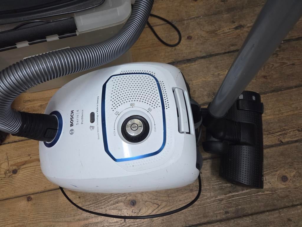 Bosch Serie 4 ProSilence Stofzuiger - Stil & Krachtig, Witgoed en Apparatuur, Stofzuigers, Stofzak, Gebruikt, Stofzuiger, Ophalen of Verzenden