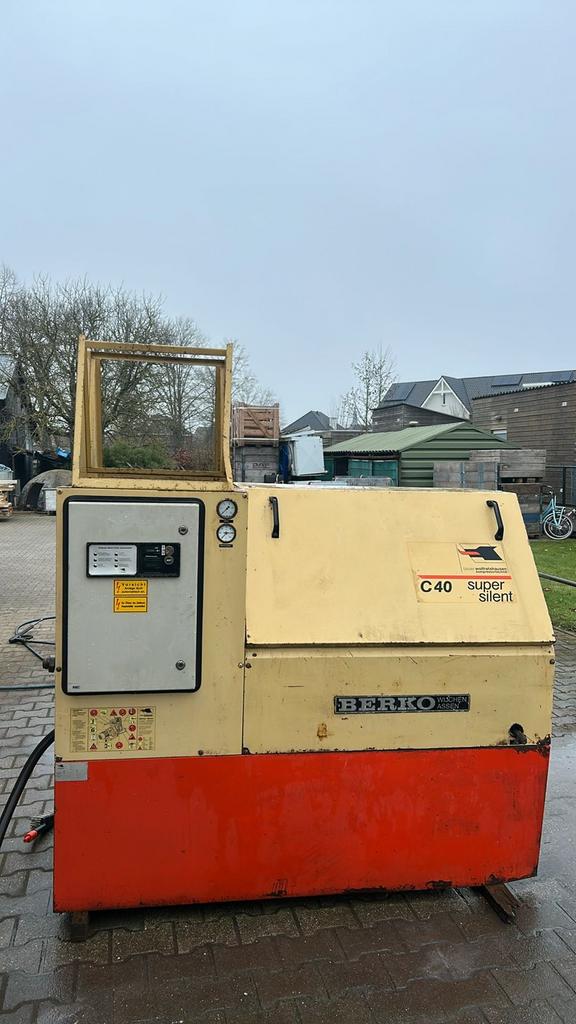 Berko schroefcompressor compressor werklucht 30 kw, Ophalen of Verzenden, Geluidgedempt, Gebruikt, 800 liter/min of meer
