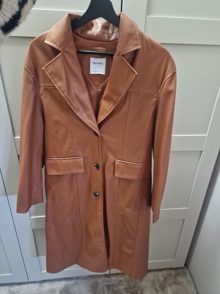 Bershka dames bruine leren jas maat xs, Ophalen of Verzenden, Zo goed als nieuw, Maat 34 (XS) of kleiner, Bruin