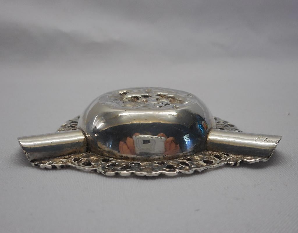 Zilveren massief klein asbakje nr.706, Antiek en Kunst, Verzenden, Zilver