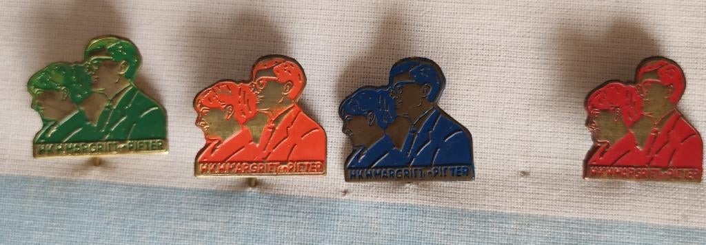 4 speldjes prinses Margriet en Pieter, Ophalen, Zo goed als nieuw