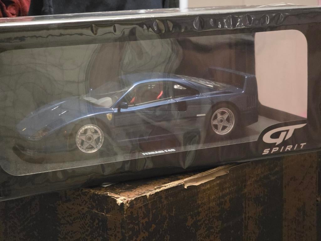 GT Spirit Ferrari F40 Modelauto, Ophalen of Verzenden, Zo goed als nieuw, Auto, Overige merken