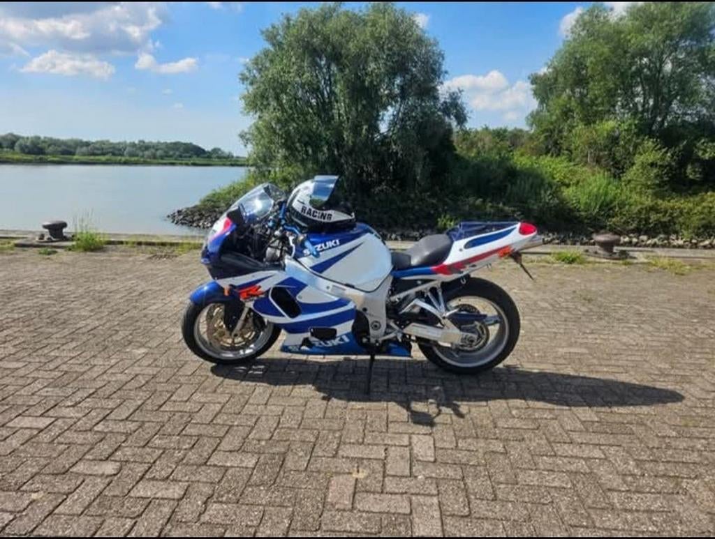 Suzuki Gsx-r 750, Particulier