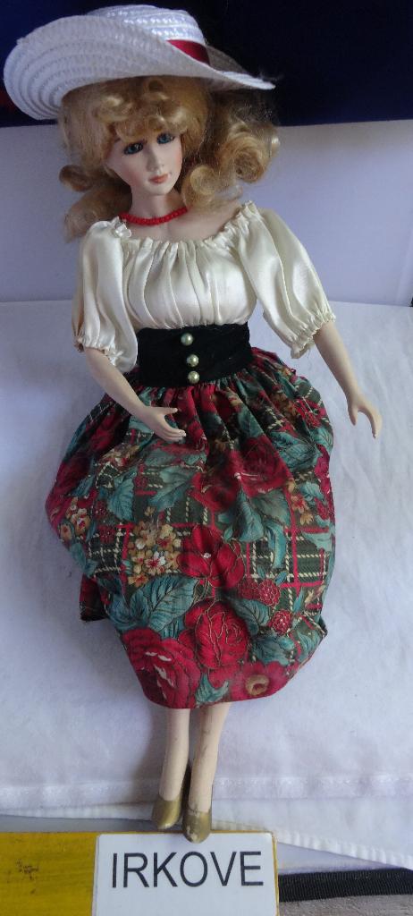 BISCUIT PRACHT POP * HEEL APART * Met of Zonder Stoel *, Verzamelen, Poppen, Verzenden, Zo goed als nieuw, Pop