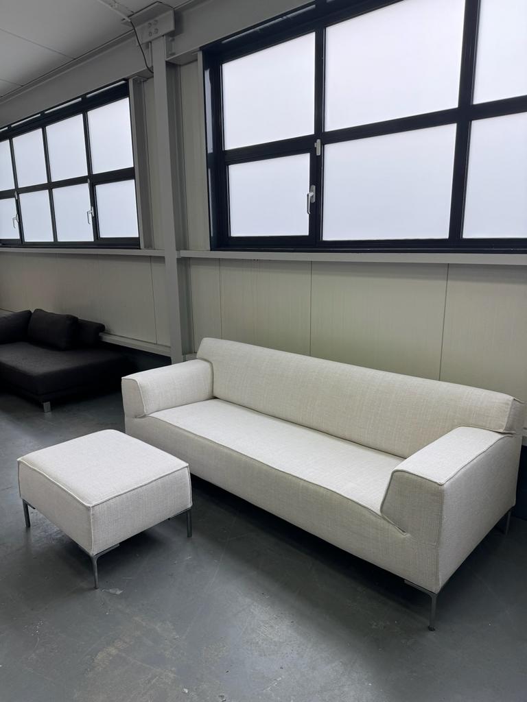 Nog te herstofferen Design on Stock Bloq | refurbished Bloq, Ophalen, Overige maten, Design, Nieuw