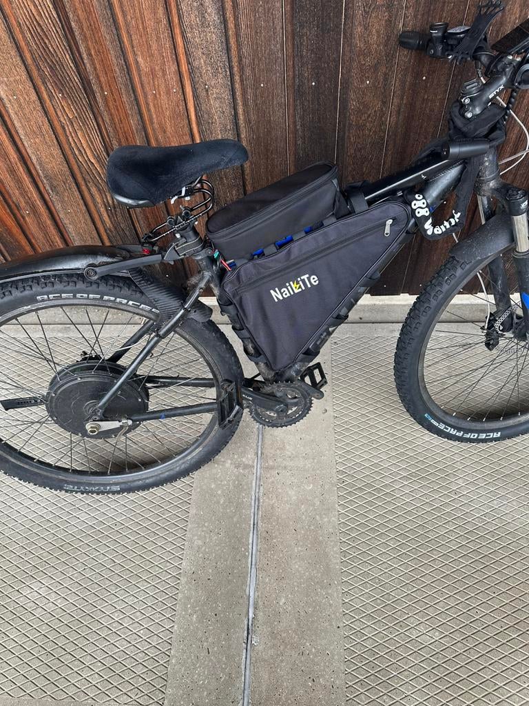 Ebike 2000W 100km/u shimano hydr 4zuiger remmen EIGEN RISC, Overige merken, Ophalen of Verzenden, Zo goed als nieuw, 50 km per accu of meer