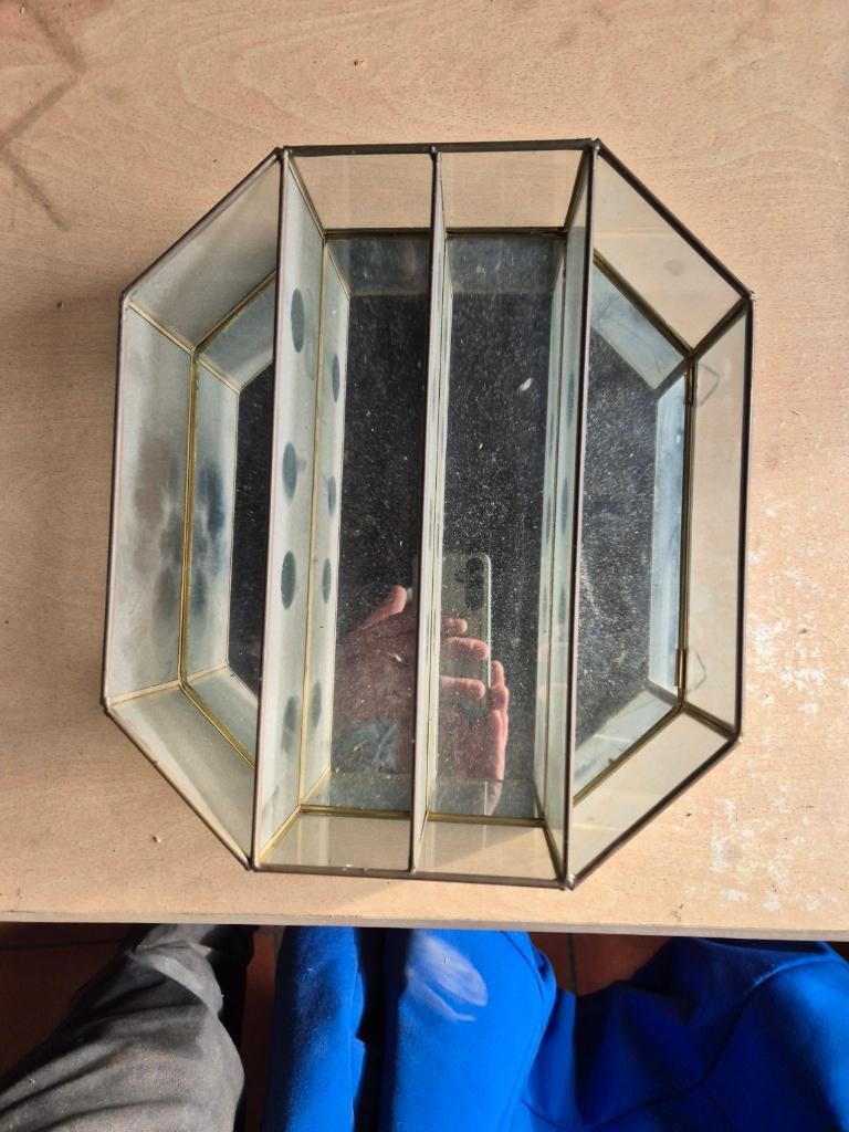 Open vitrine kastje, Ophalen