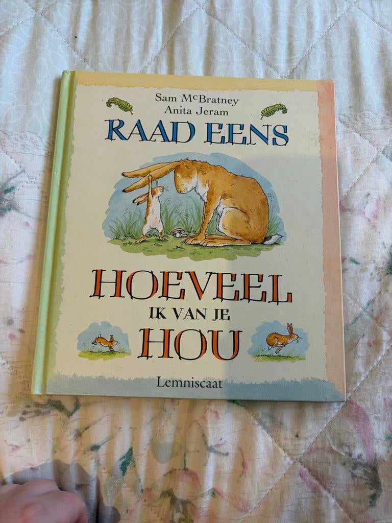 Raad eens hoeveel ik van je hou - Kinderboek, Ophalen of Verzenden, Gelezen, Uitklap-, Voel- of Ontdekboek, 2 tot 3 jaar