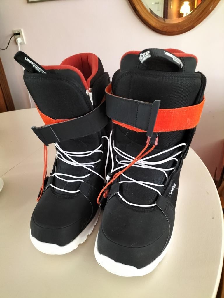 Snowboardschoenen maat 42 (valt als 40)  Wedze, Sport en Fitness, Snowboarden, Ophalen, Zo goed als nieuw, Schoenen