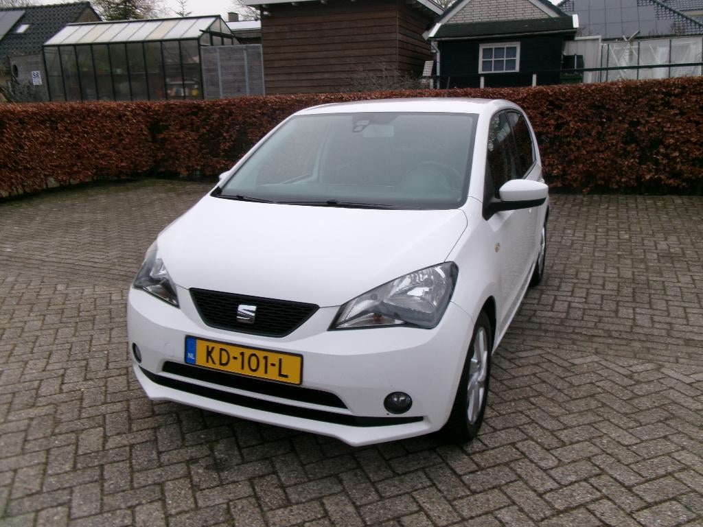 SEAT Mii 1.0 SPORT CONNECT 5DRS AIRCO-CRUISE-LM-VELGEN., Voorwielaandrijving, Stof, Zwart, 840 kg