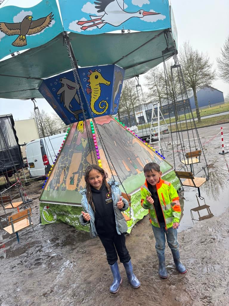 Te huur mini zweefmolen, Ophalen