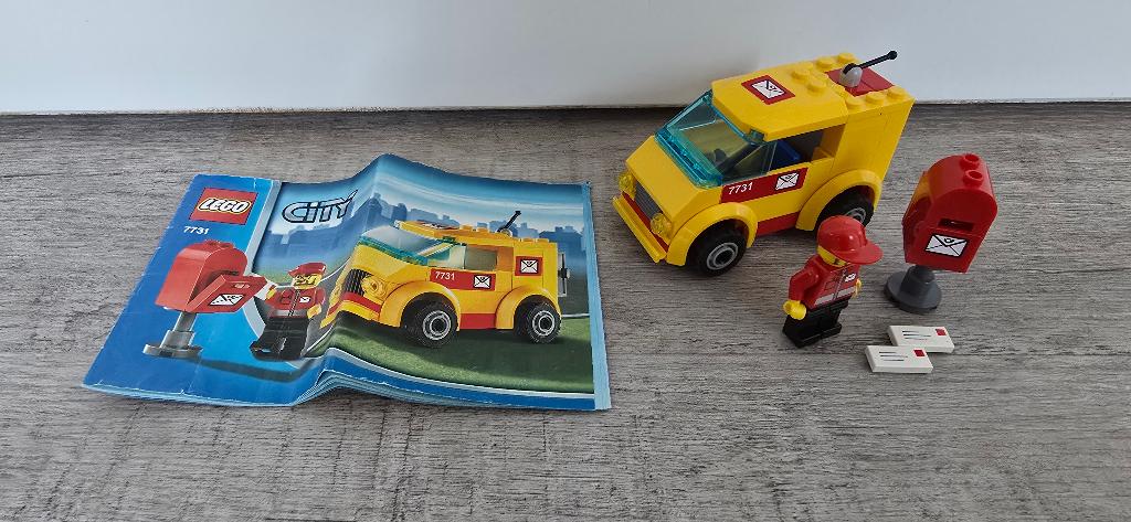 Lego 7731 Postauto compleet met boekje, Kinderen en Baby's, Speelgoed | Duplo en Lego, Ophalen of Verzenden, Gebruikt, Complete set