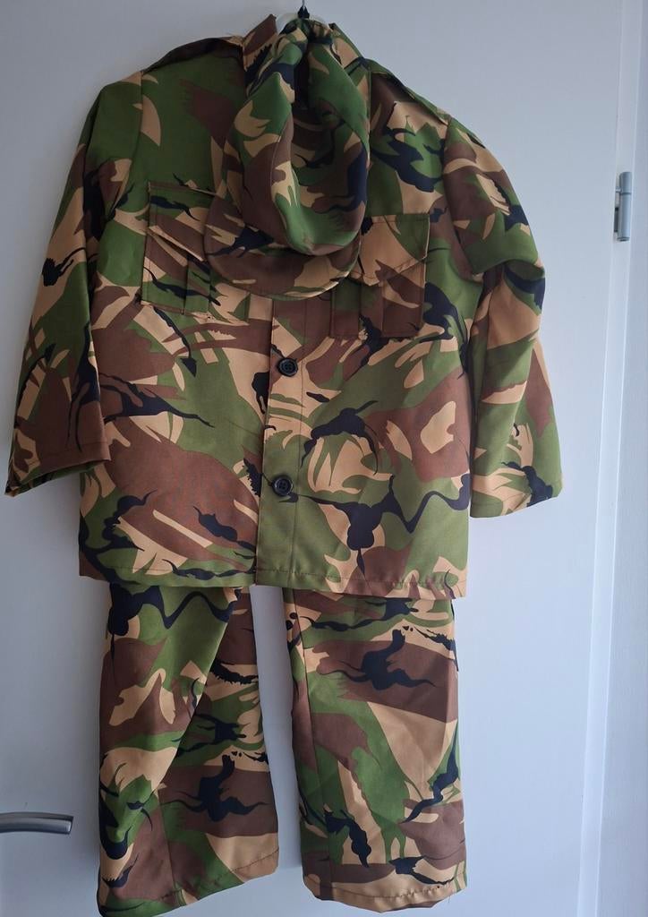 Carnavals pakje army maat 128, Ophalen of Verzenden, Zo goed als nieuw, 122 t/m 128, Jongen of Meisje