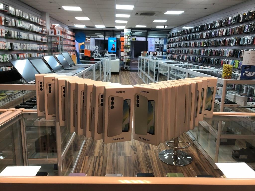 Motorola Moto  Edge  50 pro reparatie, Ophalen, 6 megapixel of meer, Zwart, Inklapmodel