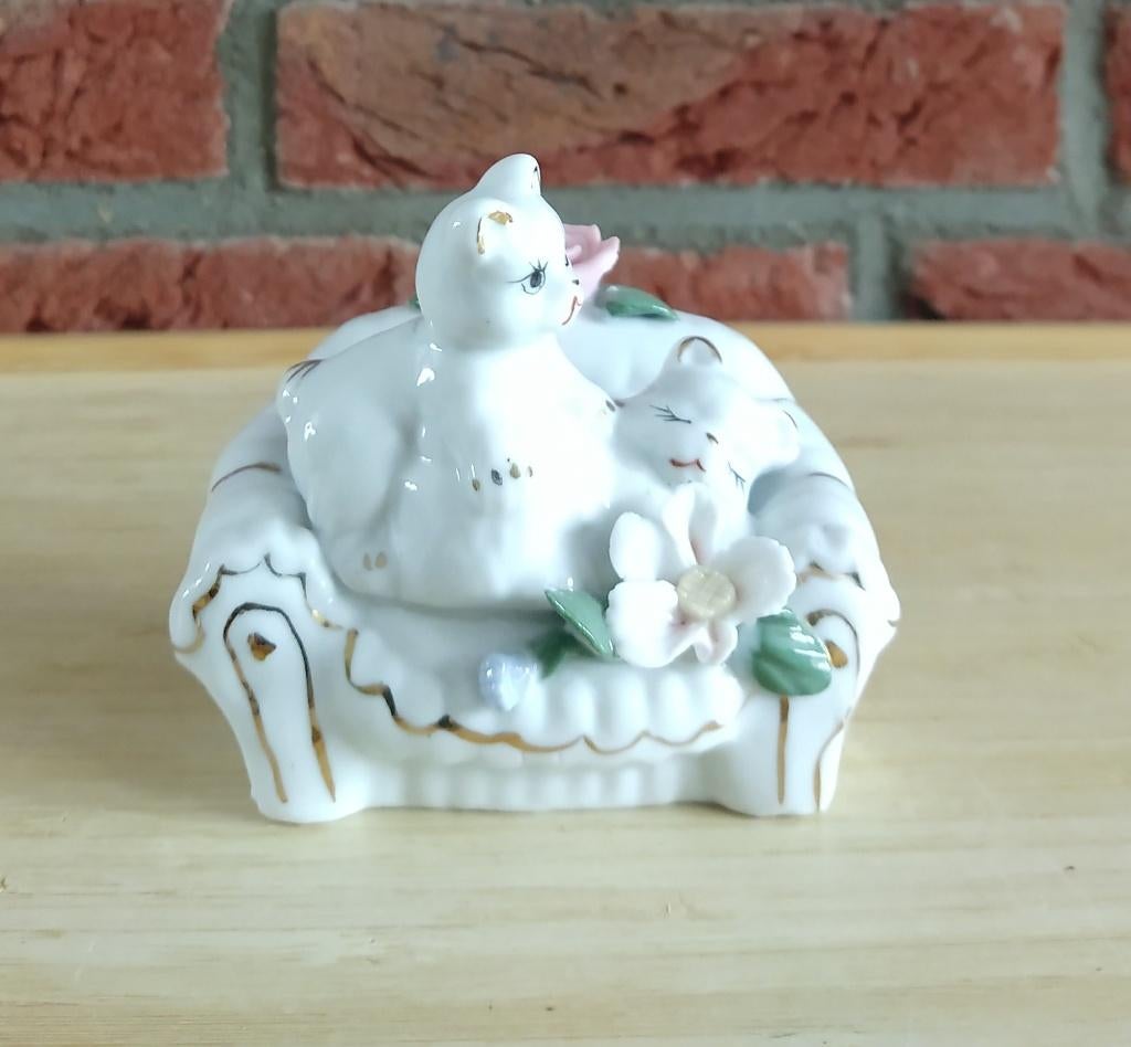 katten beeldje porselein, volgnr 13, Ophalen of Verzenden, Zo goed als nieuw, Dier