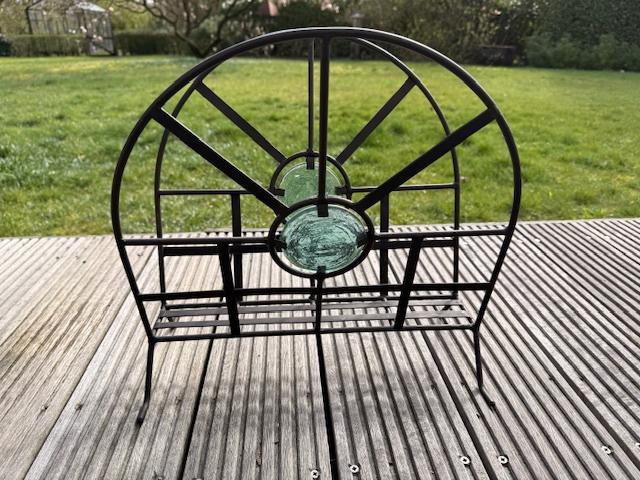 Zwart metalen krantenbak / lectuurbak, Ophalen of Verzenden, Zo goed als nieuw