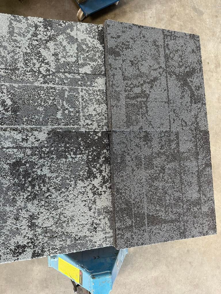 Tapijttegels 50x50 cm grijs / antraciet, Huis en Inrichting, Ophalen, Gebruikt, Q, Q