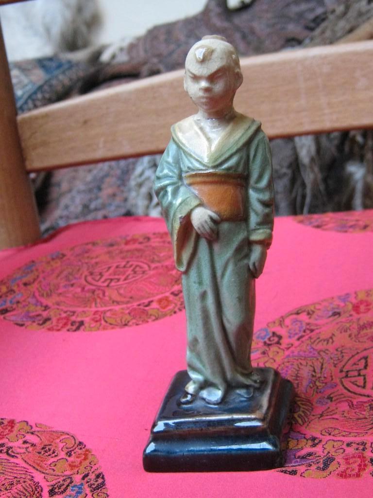 Chinees Mannetje poppetje van klei, Verzenden