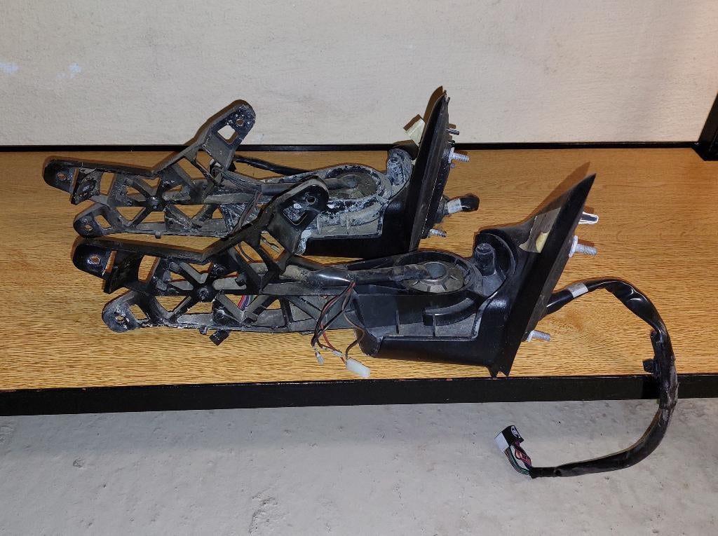 2009 - 2012 Dodge Ram Spiegelarm links, Auto-onderdelen, Spiegels, Ophalen of Verzenden, Gebruikt, Amerikaanse onderdelen