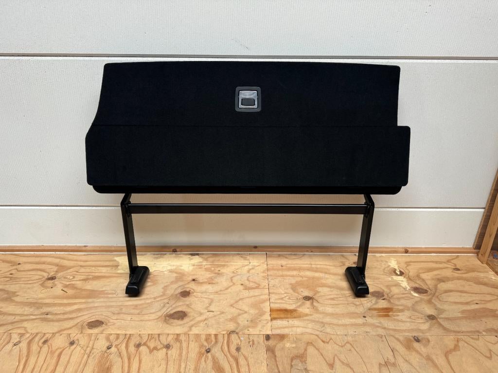 Hoedenplank mercdes v klasse, Ophalen