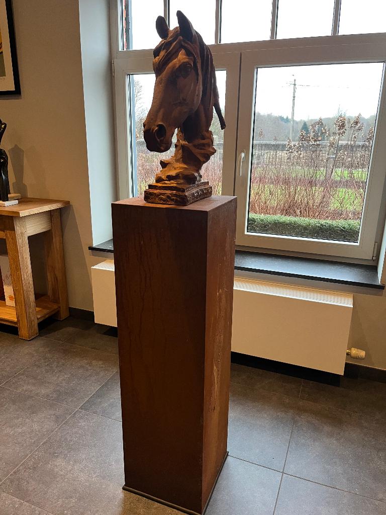 paardenhoofd uit gietijzer en bijpassende sokkel, Ophalen