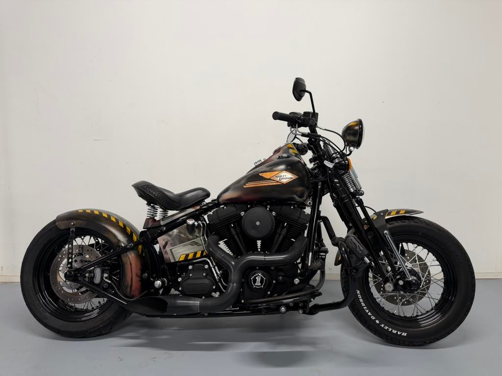 Harley-Davidson FLSTSB Cross Bones Springer 2008 Custom ZGAN, Motoren, Motoren | Harley-Davidson, 2 cilinders, Chopper, Sportuitlaat