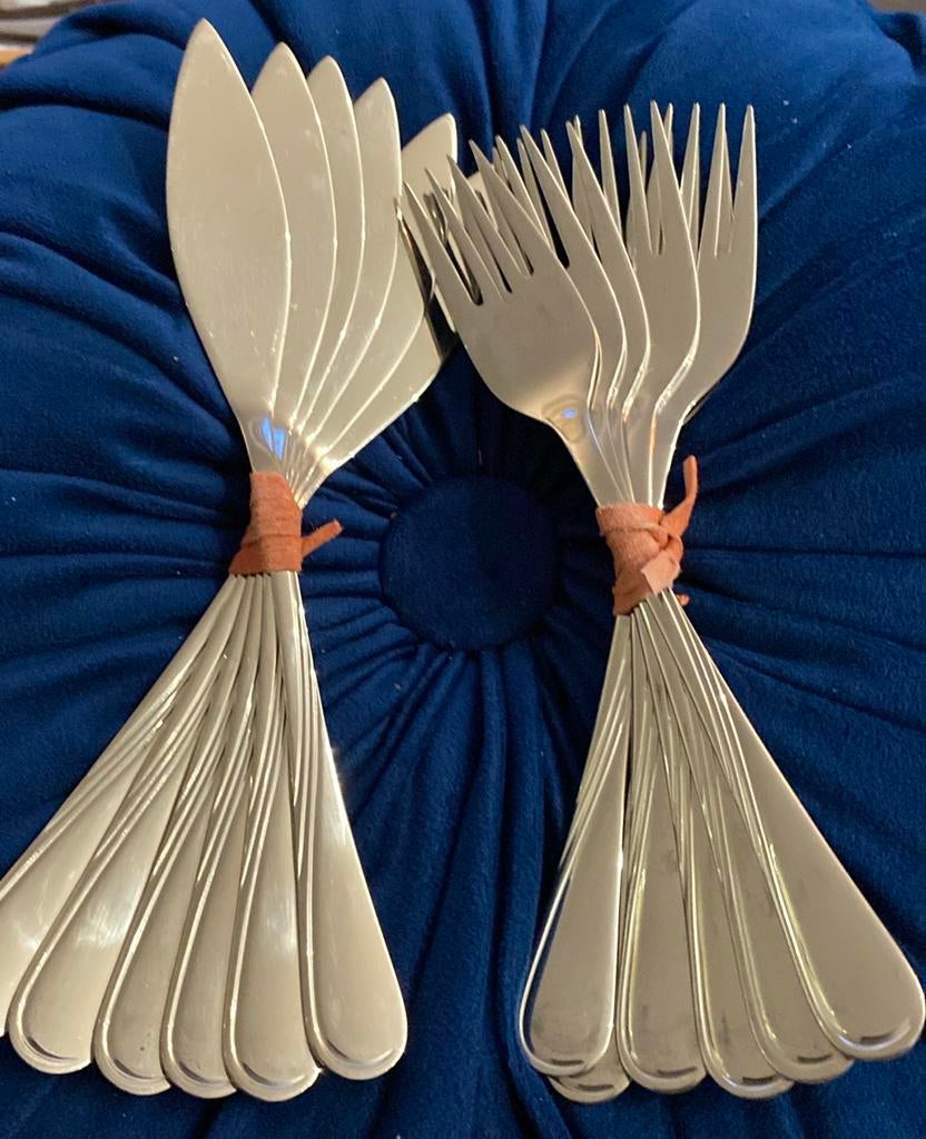 Sola visbestek Karina 6x vork 6x mes izgst, Ophalen of Verzenden, Zo goed als nieuw, Rvs of Chroom