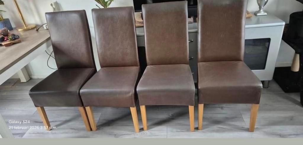 Leren / Rotan stoelen Gratis af te halen, Huis en Inrichting, Stoelen, Ophalen, Gebruikt, Bruin, Twee