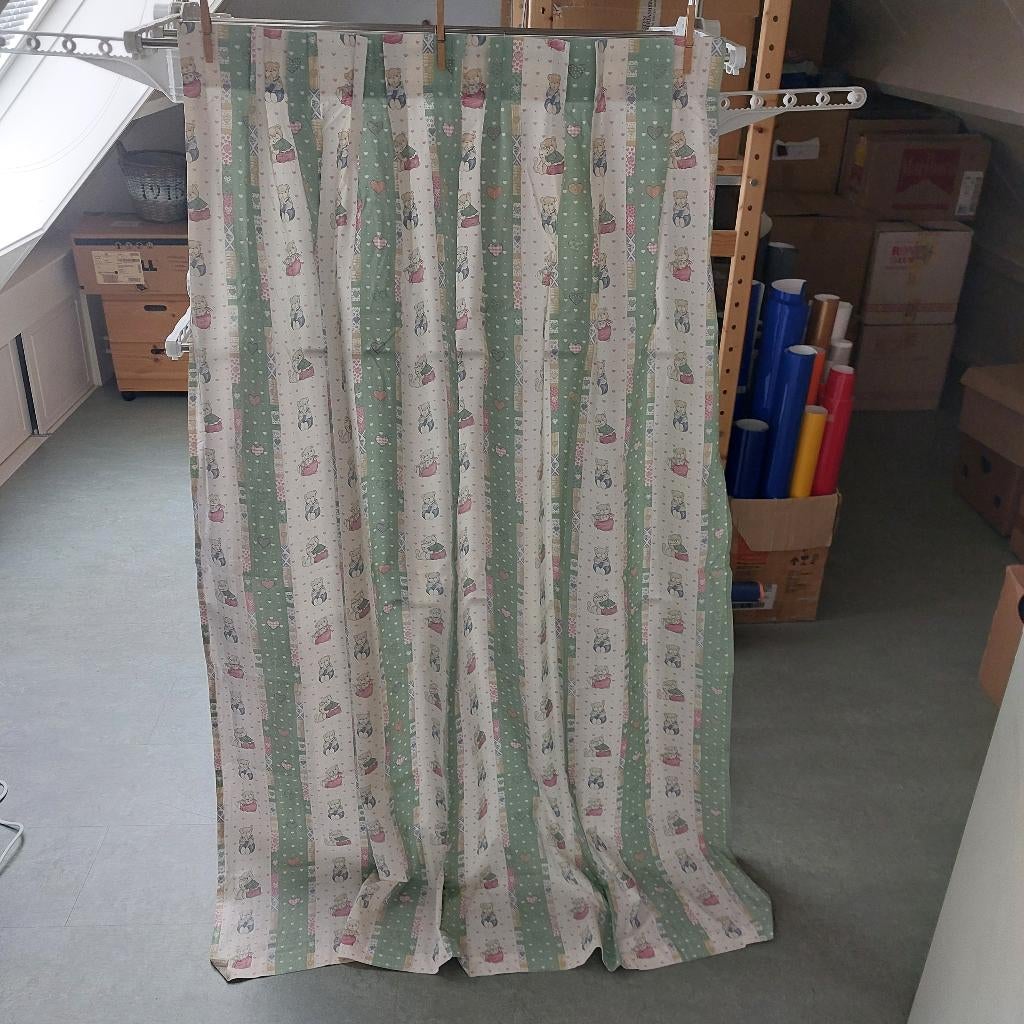 2 Gordijnen voor babykamer - Beertjes en Hartjes - Vintage, Kinderen en Baby's, Kinderkamer | Inrichting en Decoratie, Ophalen of Verzenden