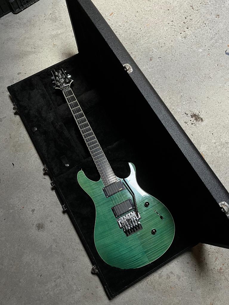 PRS SE TORERO IN SAPPHIRE GREEN + Case, Muziek en Instrumenten, Snaarinstrumenten | Gitaren | Elektrisch, Gebruikt, Solid body