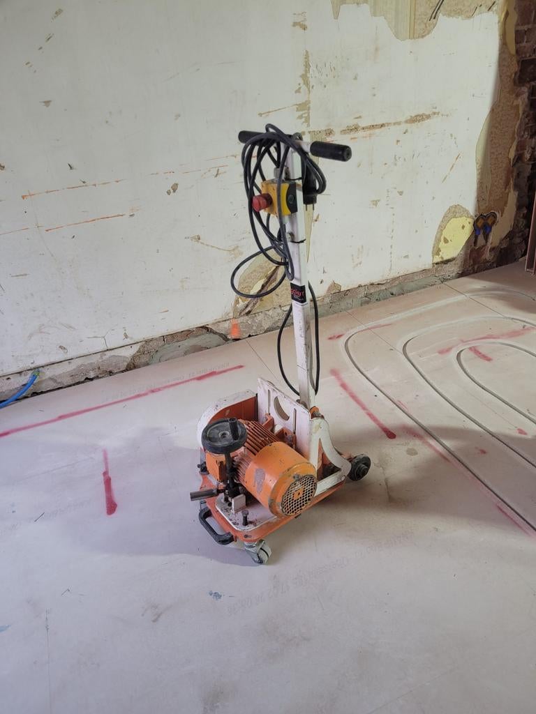 Vloerverwarming freesmachine - werkt naar behoren, Ophalen of Verzenden