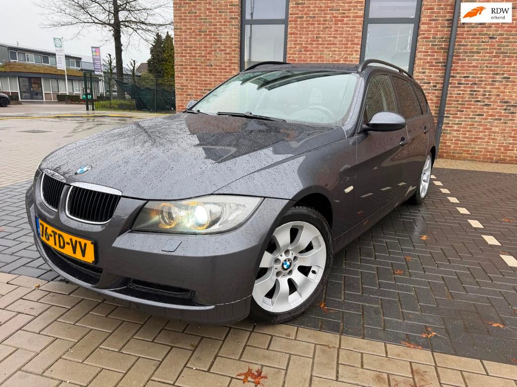 BMW 3-serie Touring 318i Business Line | CarPlay, Auto's, BMW, Bedrijf, Te koop, 3-Serie, ABS, Airbags, Airconditioning, Alarm
