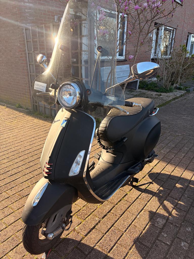 Vespa Primavera 2016, Fietsen en Brommers, Scooters | Vespa, Gebruikt, Overige modellen, Maximaal 45 km/u, Benzine, Ophalen