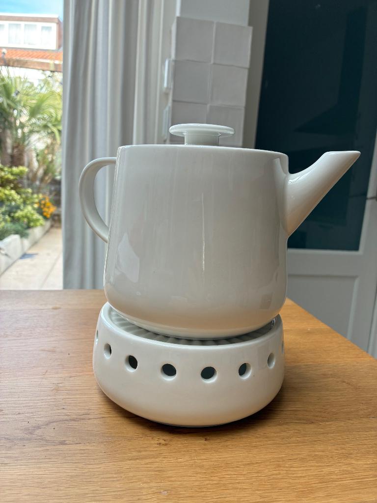 Theepot en warmhouder, Ophalen, Zo goed als nieuw