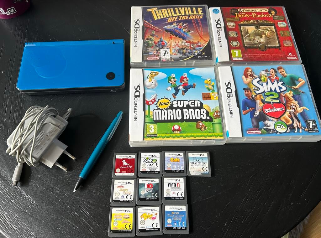 Nintendo DSi XL Blauw met 14 games en oplader, Spelcomputers en Games, Spelcomputers | Nintendo DS, Dsi XL, Blauw, Ophalen of Verzenden
